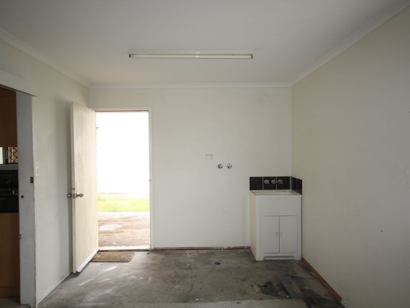 25 Agnes Street, South Gladstone QLD 4680