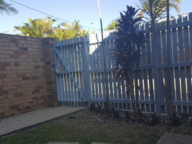 Unit 9/10 Chapman Drive, Clinton QLD 4680