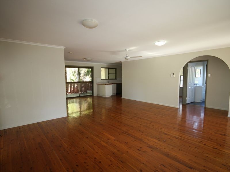 10 Perth Street, West Gladstone QLD 4680
