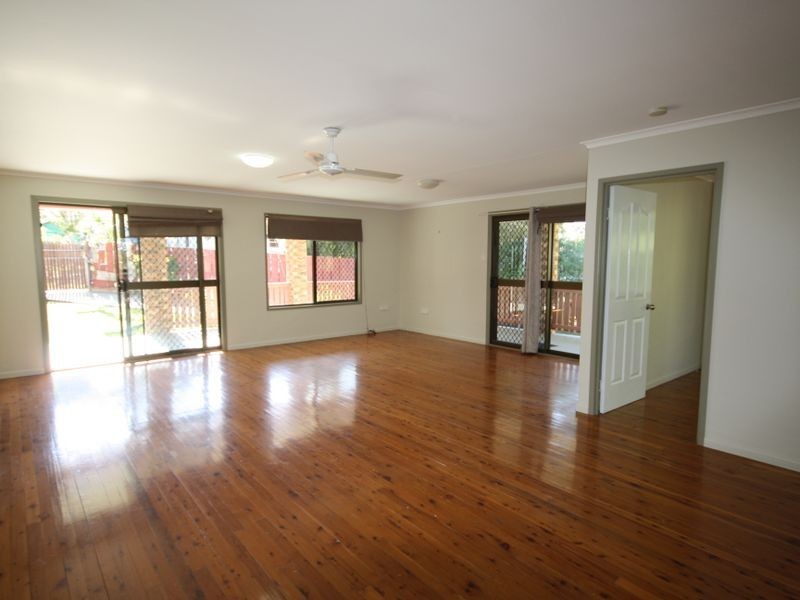 10 Perth Street, West Gladstone QLD 4680