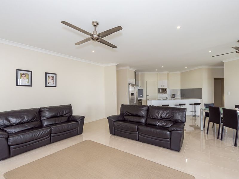 5 Palmerston Court, New Auckland QLD 4680
