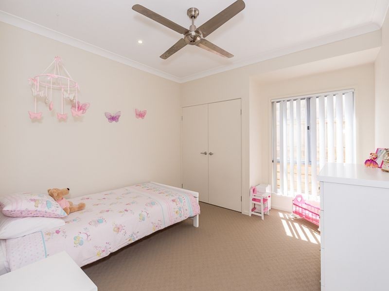 5 Palmerston Court, New Auckland QLD 4680