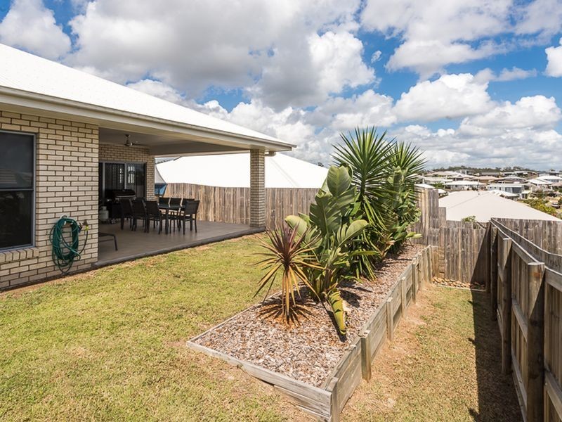 5 Palmerston Court, New Auckland QLD 4680