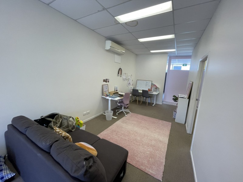 Shop 4/11 Herbert Street, Gladstone QLD 4680