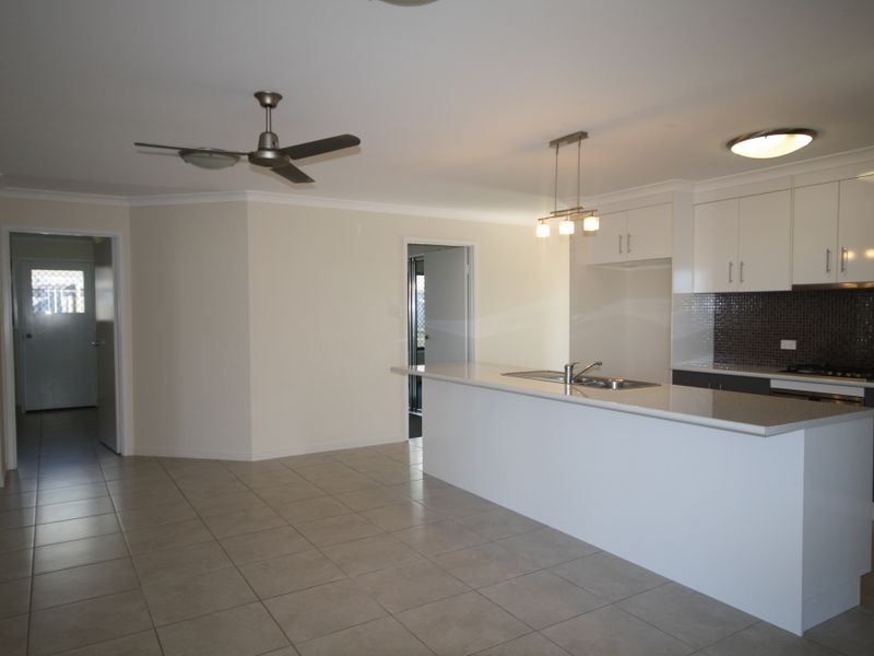 21 Bottlebrush Drive, Kirkwood QLD 4680
