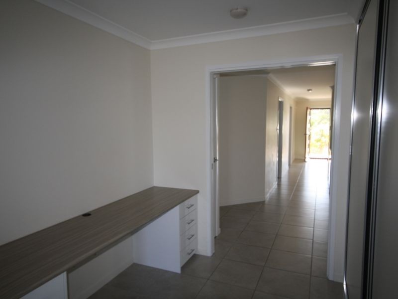 21 Bottlebrush Drive, Kirkwood QLD 4680