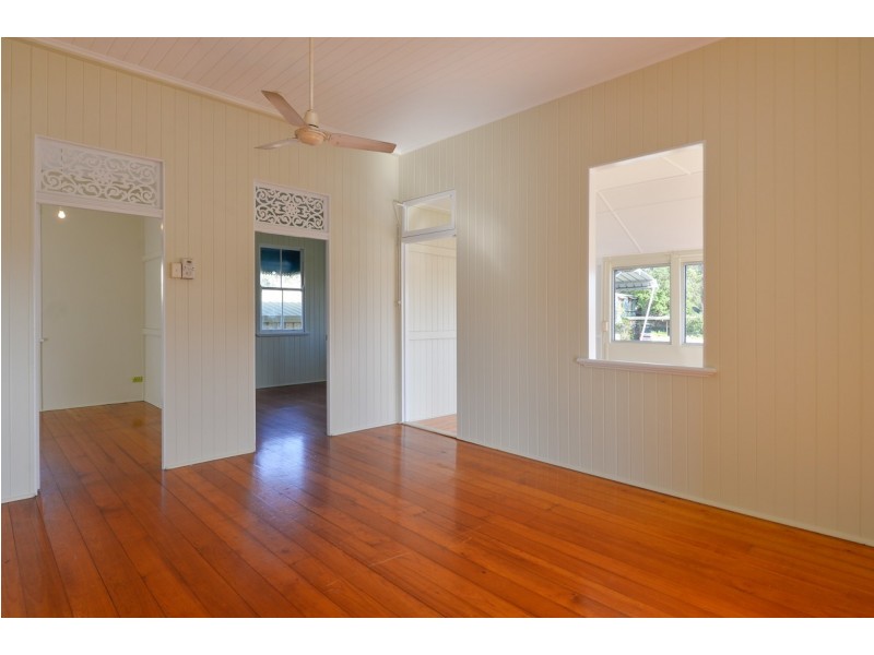 9 Eden Street, South Gladstone QLD 4680