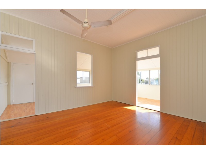 9 Eden Street, South Gladstone QLD 4680