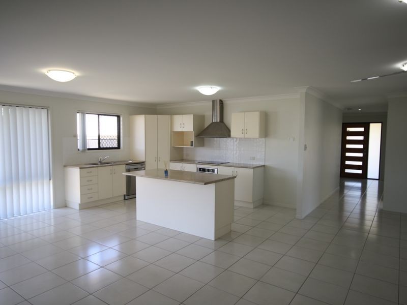 14 Woodland Court, Kirkwood QLD 4680