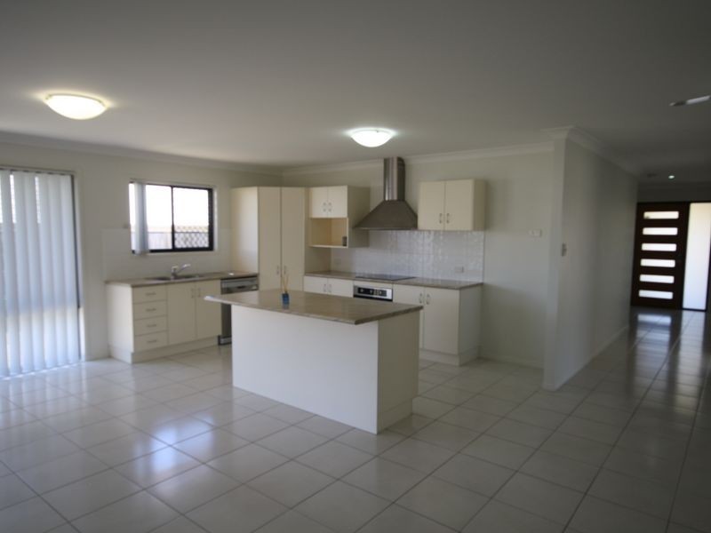 14 Woodland Court, Kirkwood QLD 4680