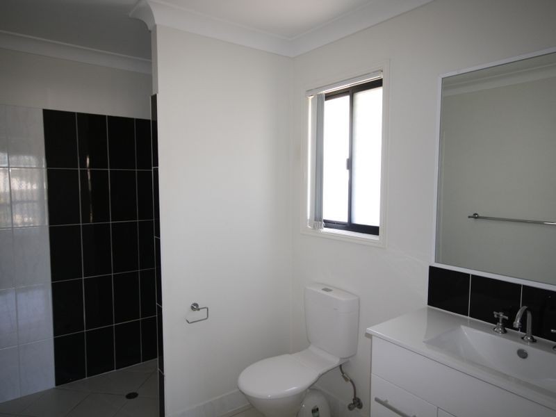 14 Woodland Court, Kirkwood QLD 4680