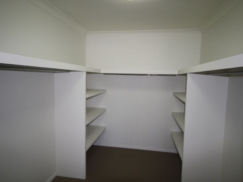 14 Woodland Court, Kirkwood QLD 4680