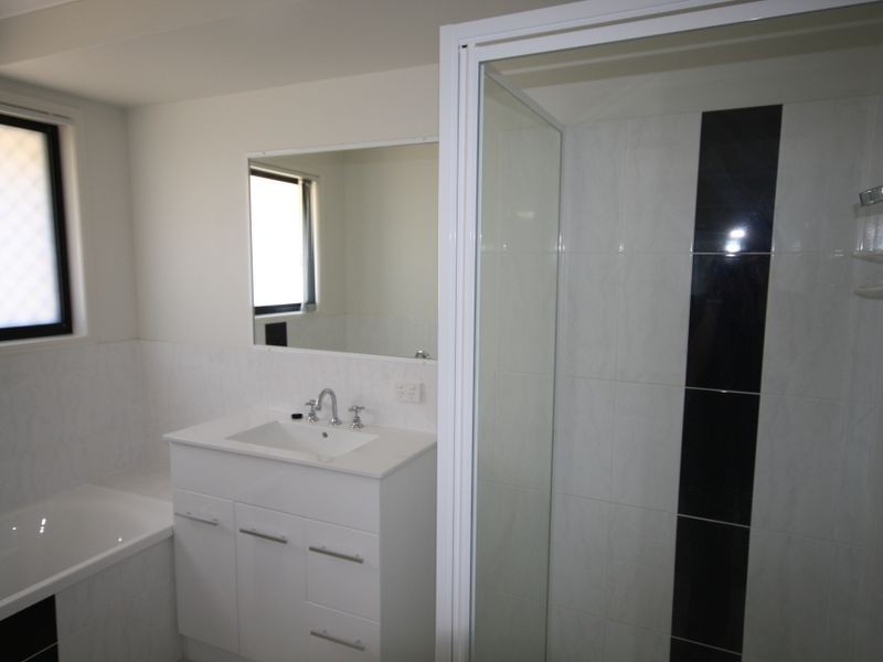 14 Woodland Court, Kirkwood QLD 4680