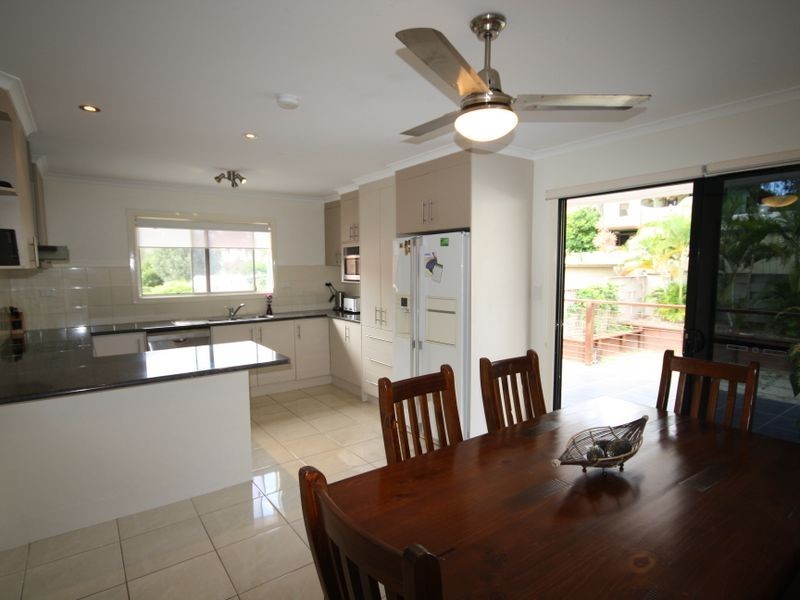 32 Venus Street, Telina QLD 4680