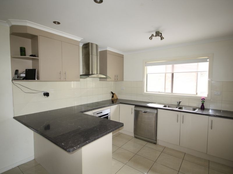 32 Venus Street, Telina QLD 4680