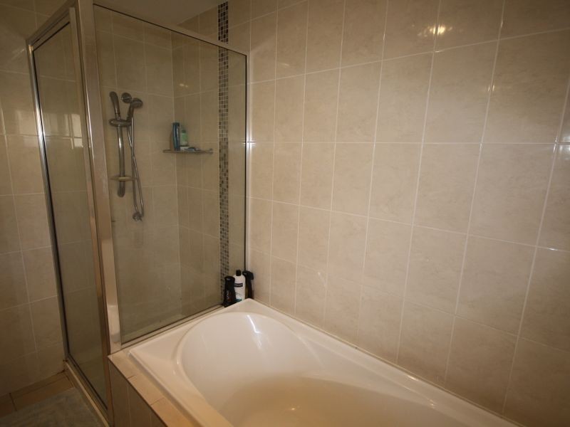 32 Venus Street, Telina QLD 4680