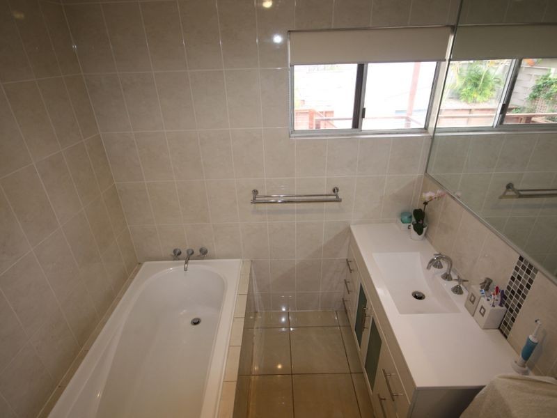 32 Venus Street, Telina QLD 4680