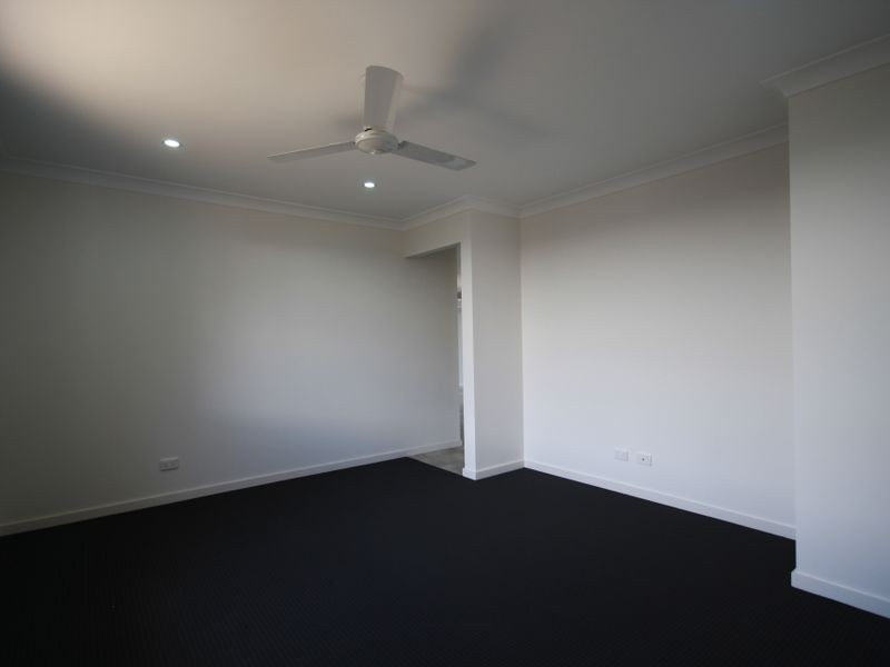 1 Isla Court, New Auckland QLD 4680