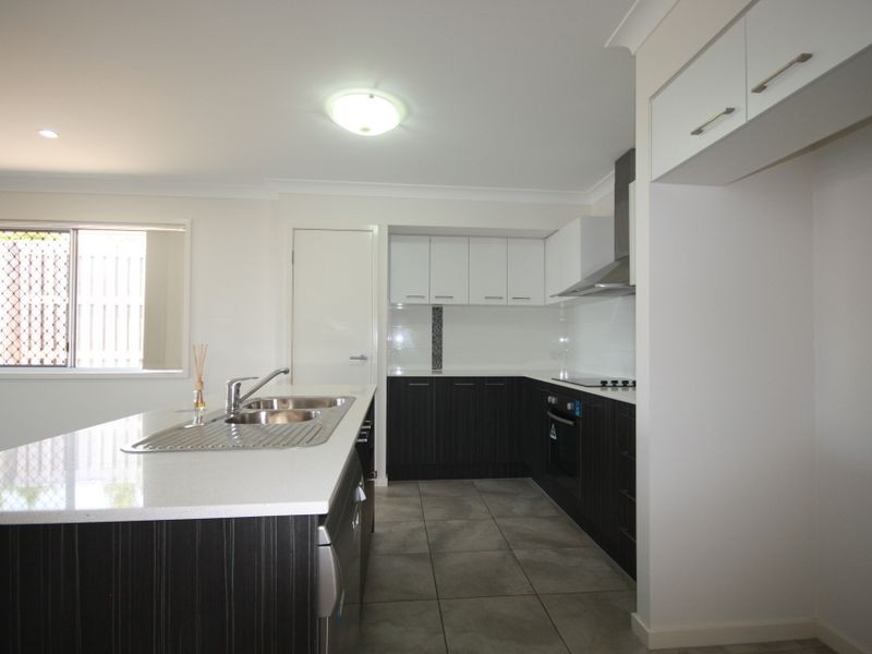 1 Isla Court, New Auckland QLD 4680