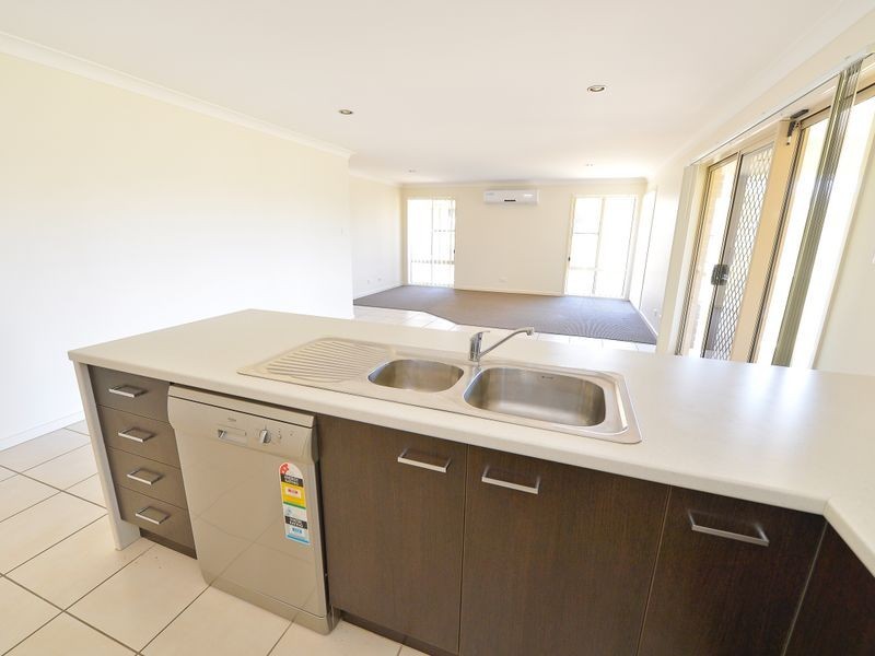 3 Springbrook Terrace, New Auckland QLD 4680