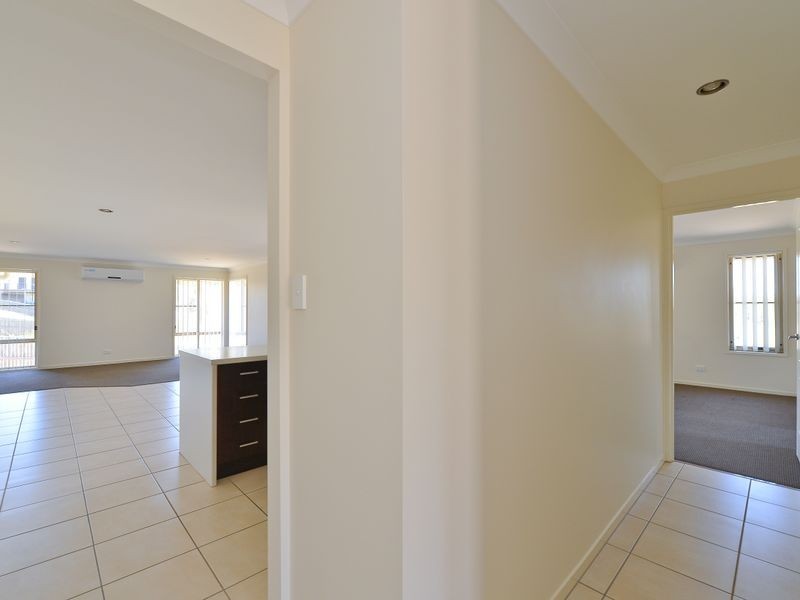 3 Springbrook Terrace, New Auckland QLD 4680