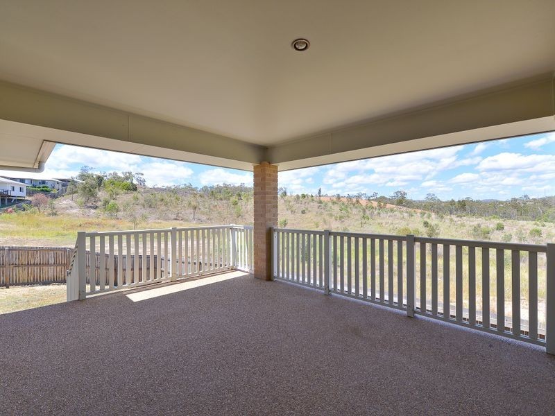 3 Springbrook Terrace, New Auckland QLD 4680