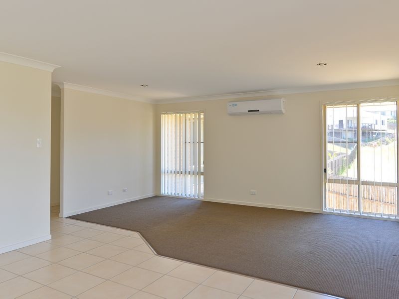 3 Springbrook Terrace, New Auckland QLD 4680