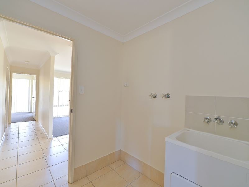 3 Springbrook Terrace, New Auckland QLD 4680