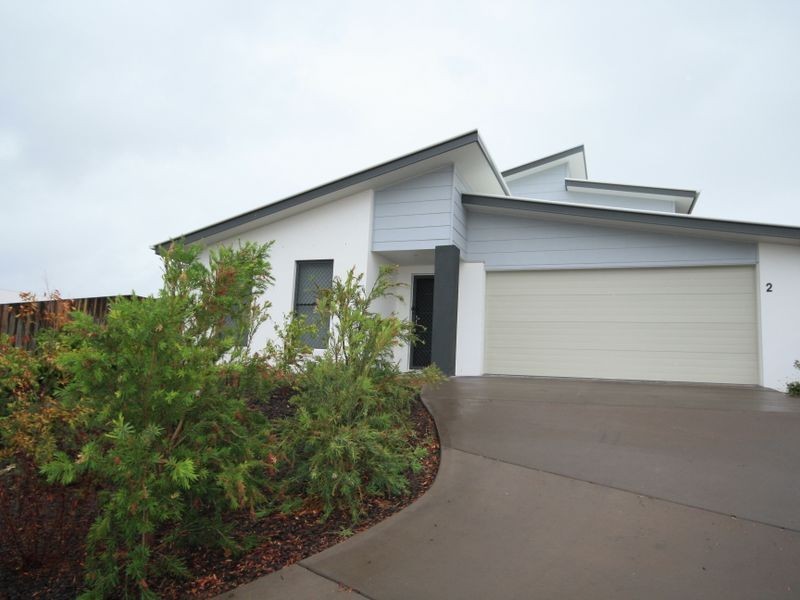 1 & 2/15 Keeling Court, New Auckland QLD 4680