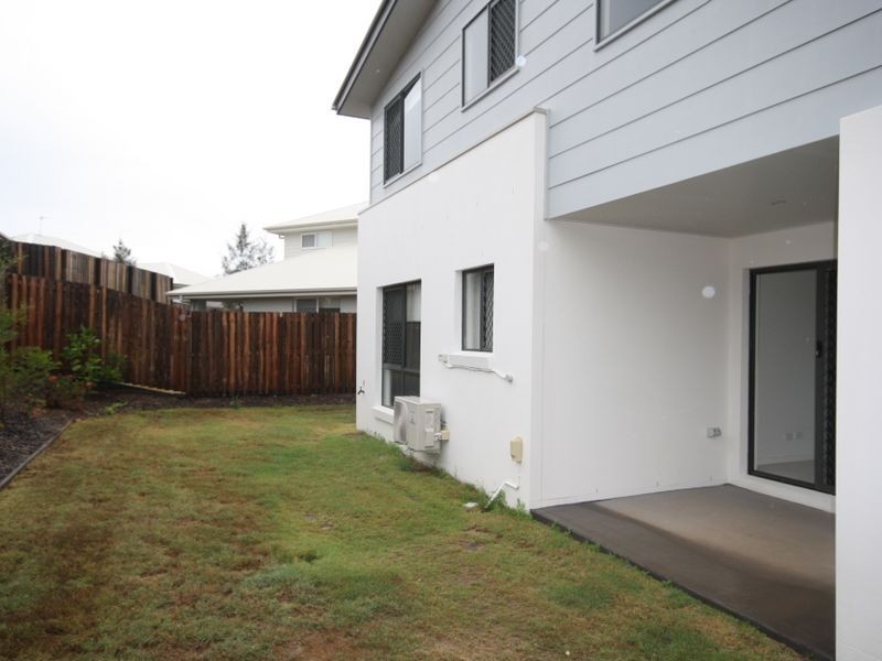 1 & 2/15 Keeling Court, New Auckland QLD 4680