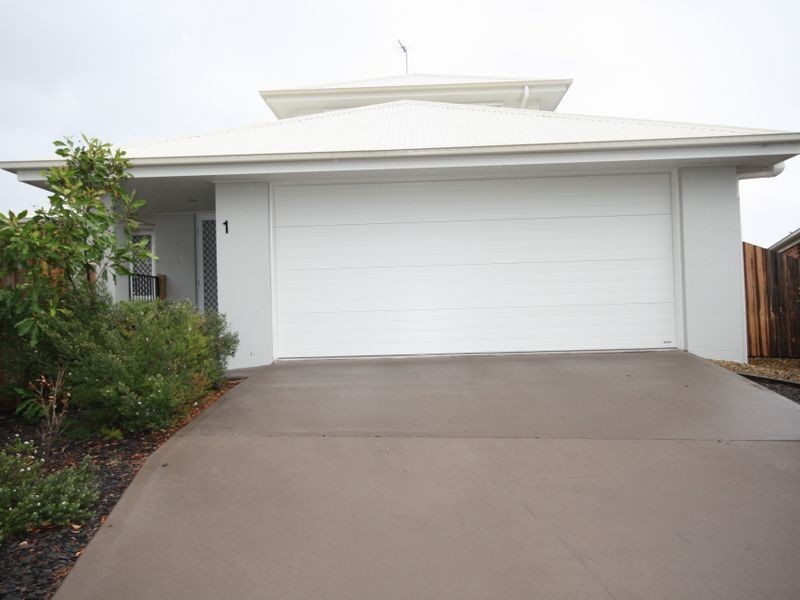 1 & 2/15 Keeling Court, New Auckland QLD 4680