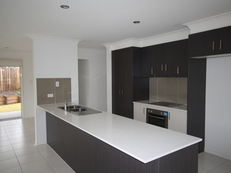 1 & 2/15 Keeling Court, New Auckland QLD 4680