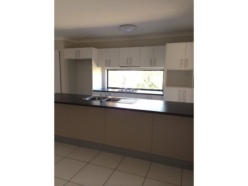 10 Sturt Court, Glen Eden QLD 4680
