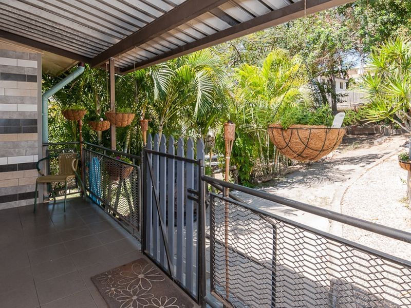 10 Geraldine Street, West Gladstone QLD 4680