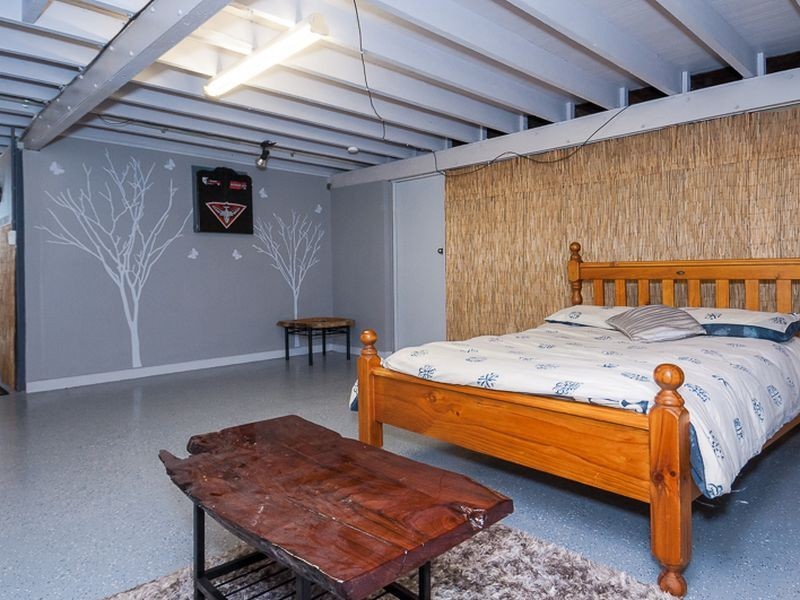 10 Geraldine Street, West Gladstone QLD 4680