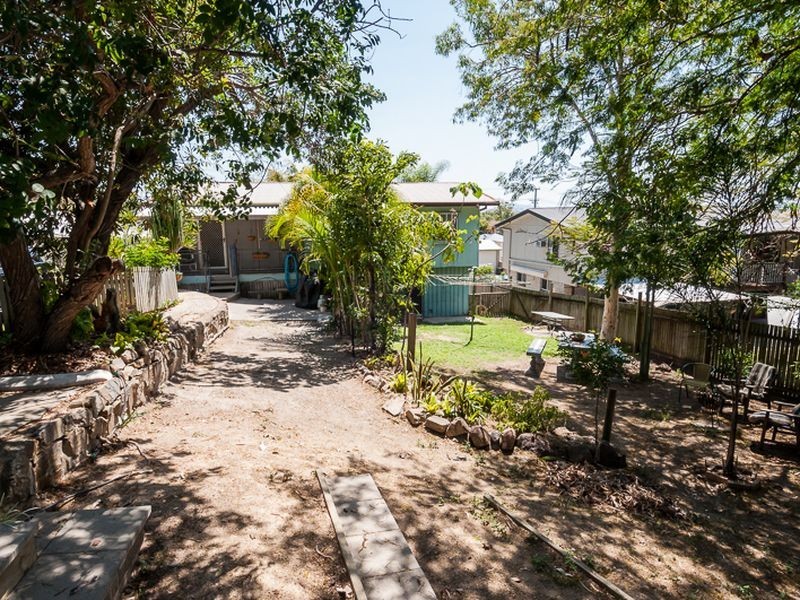 10 Geraldine Street, West Gladstone QLD 4680
