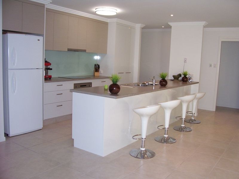 24 Larcom Rise, West Gladstone QLD 4680