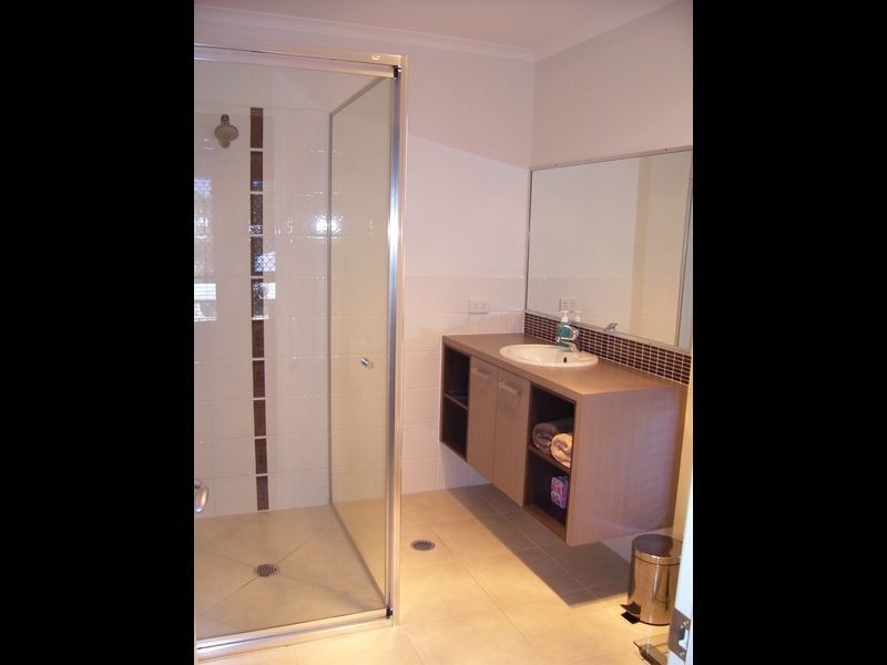 24 Larcom Rise, West Gladstone QLD 4680