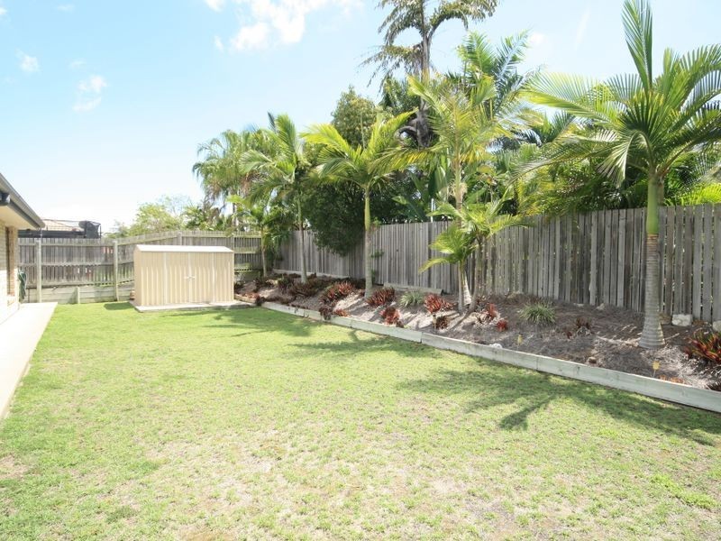 24 Larcom Rise, West Gladstone QLD 4680