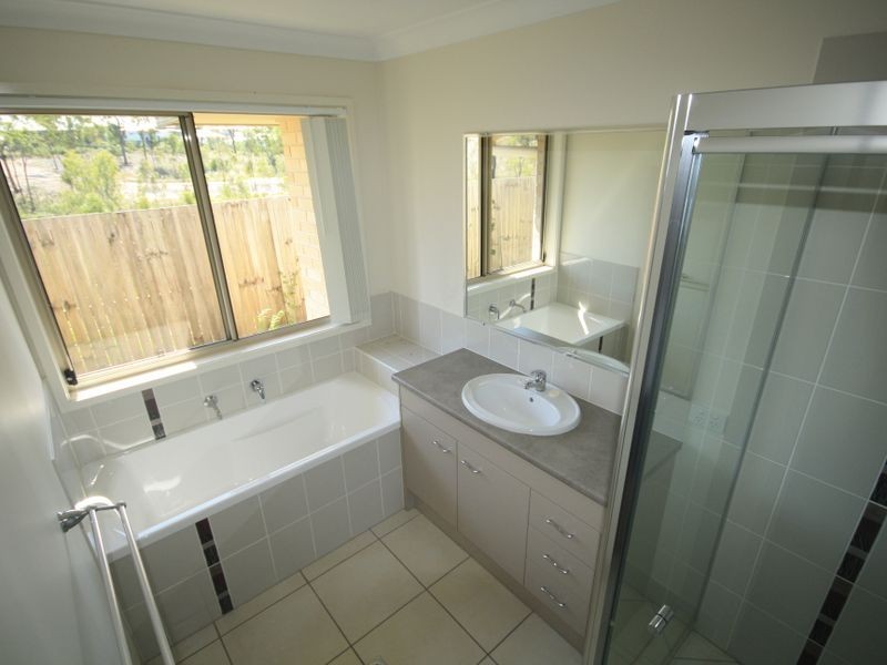 30 Broadwater Place, New Auckland QLD 4680