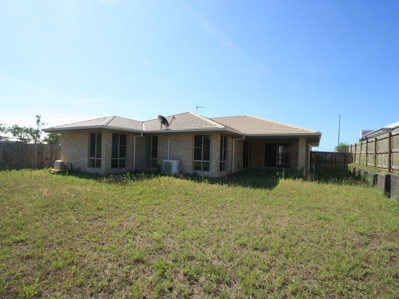 30 Broadwater Place, New Auckland QLD 4680