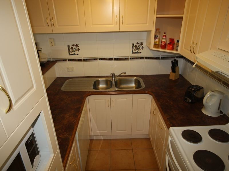 Unit 4/40-42 Marten Street, South Gladstone QLD 4680