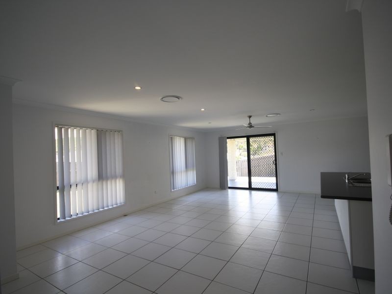 1 Orchard Drive, Kirkwood QLD 4680