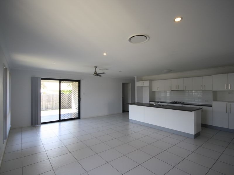1 Orchard Drive, Kirkwood QLD 4680
