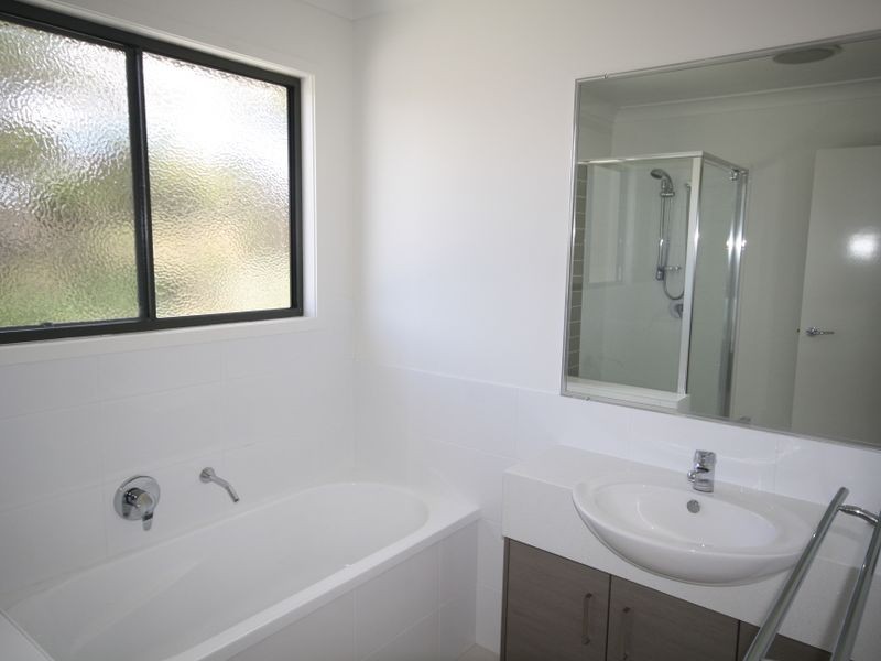 Unit 2/34 Blaxland Court, Glen Eden QLD 4680