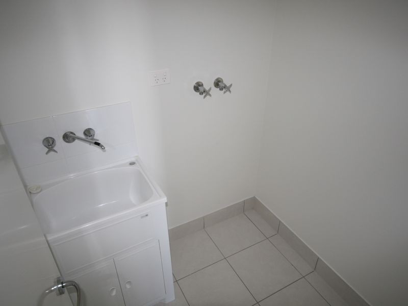 Unit 2/34 Blaxland Court, Glen Eden QLD 4680