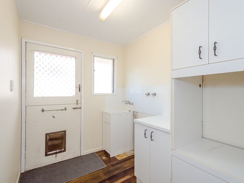 25 Charles Street, West Gladstone QLD 4680