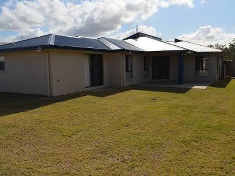8 Creekview Drive, New Auckland QLD 4680