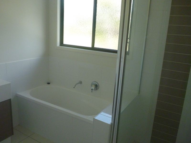 Unit 1/34 Blaxland Court, Glen Eden QLD 4680