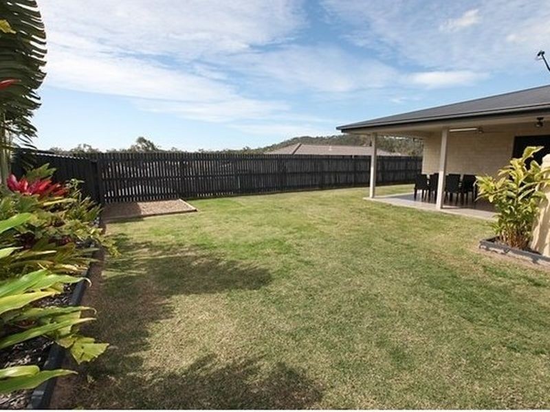 6 Redgum Drive, Kirkwood QLD 4680